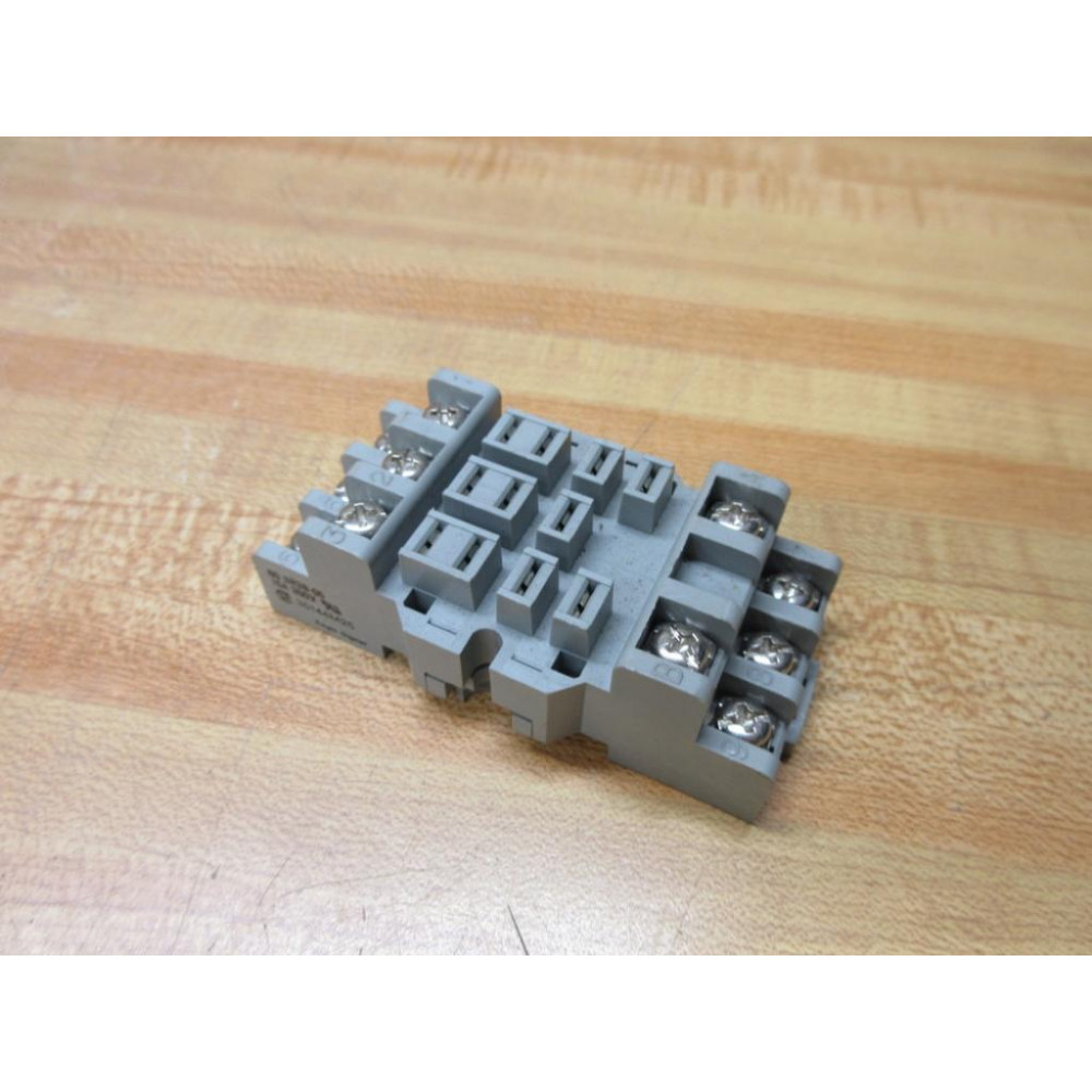 Eagle Signal 60SR3B-05 Relay Socket 60SR3B05 - Used