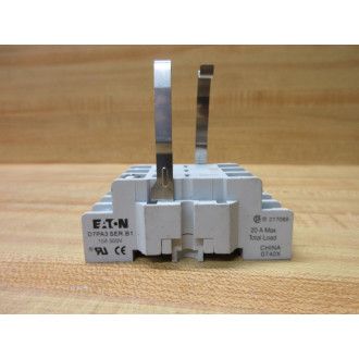 Cutler-Hammer Eaton D7PA3 Relay Socket Series B WRetainers - Used
