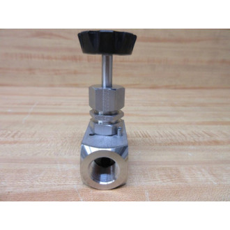 Hoke 2112F8Y Screwed Bonnet Needle Valve - New No Box