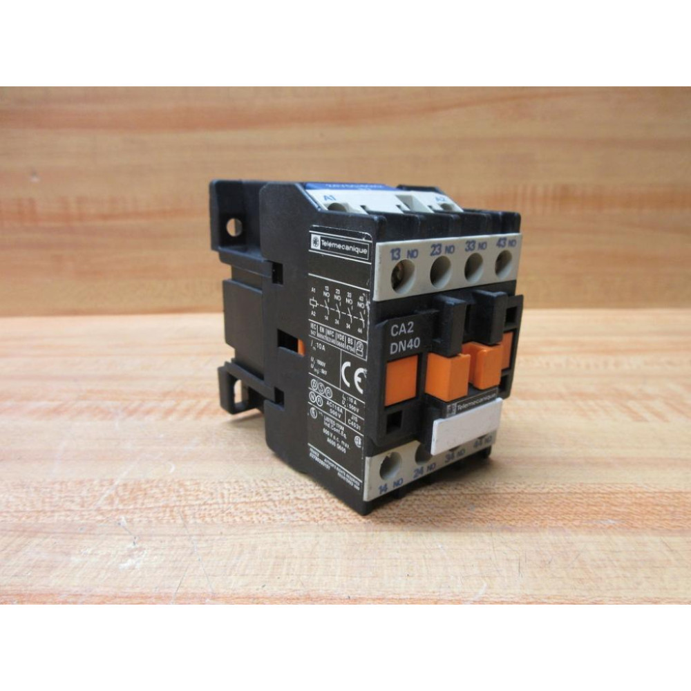 Telemecanique CA2DN40B7 Schneider Electric Control Relay - Used