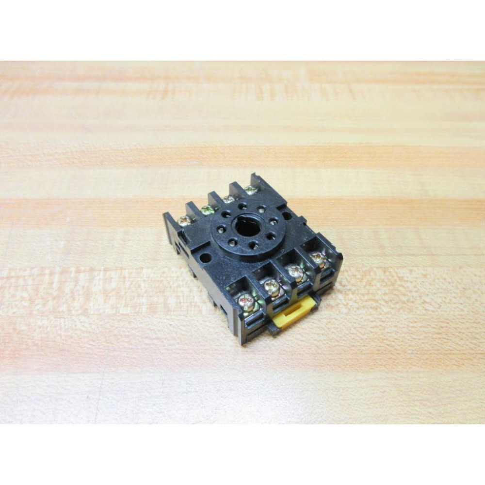 Young Electronics DS-8-A Relay Socket DS8A - New No Box