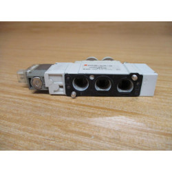 SMC SY5120-5LZE-C8 Solenoid Valve SY51205LZEC8 - Used