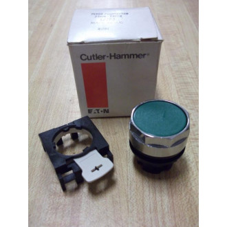 Cutler Hammer Eaton E22P3 Flush Pushbutton Switch Green