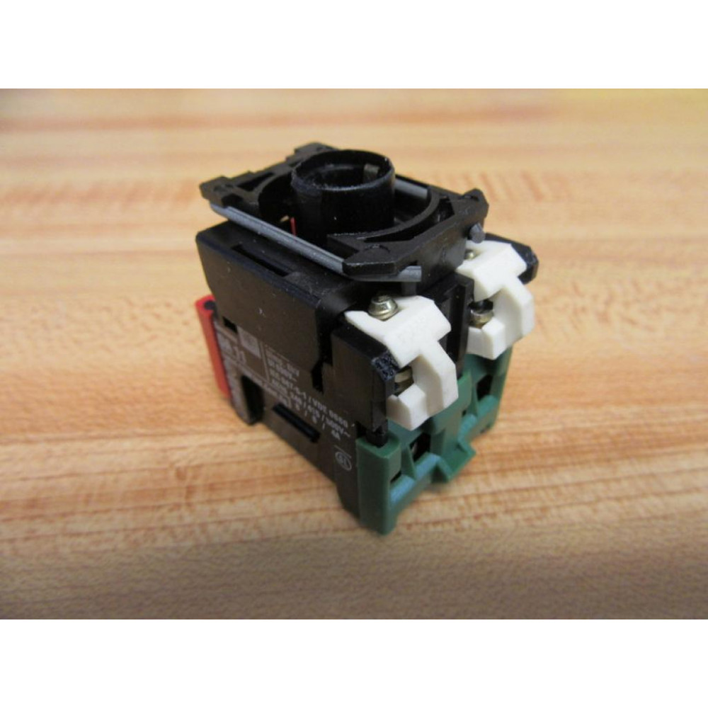 Schneider 9001-DA11 Square D Contact Block wGuards & DFSN - New No Box