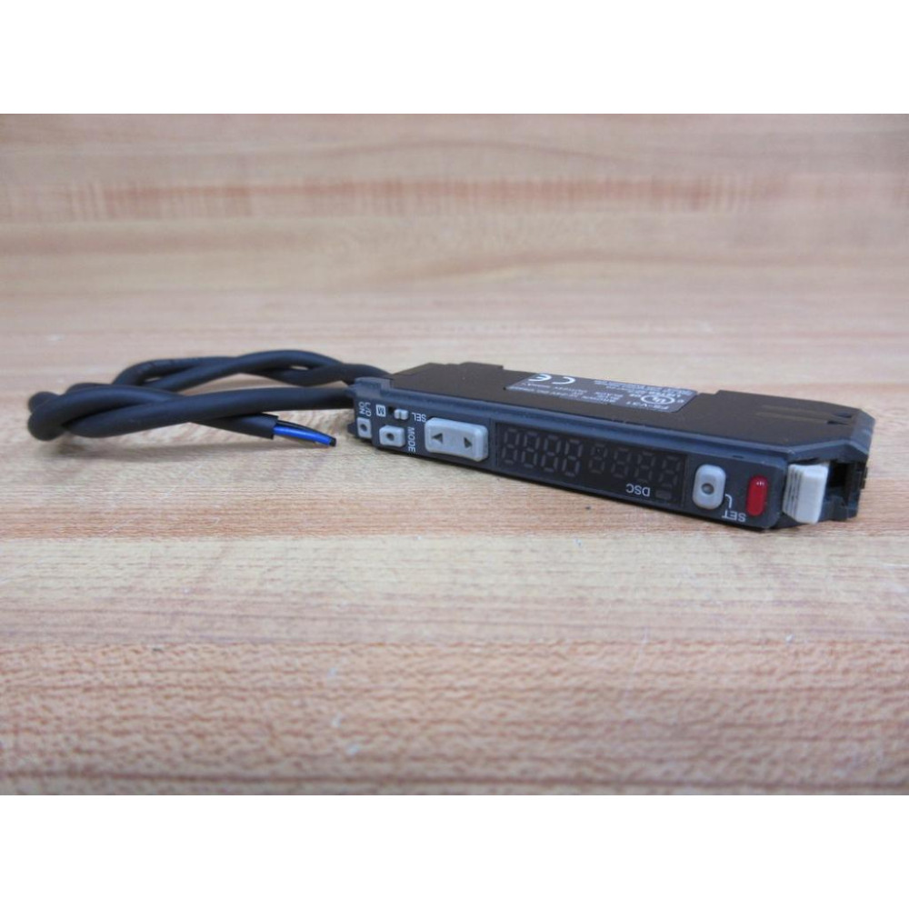 Keyence FS-V31 Amplifier FSV31 13" Wire - Used