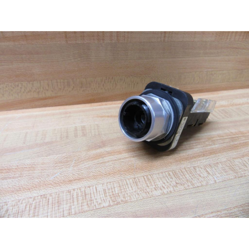 Allen Bradley 800T-FXP16XA5 Push-Pull Button - New No Box