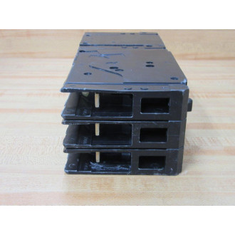 Siemens CED63B015 15A Circuit Breaker CED63B015L Cracked Housing - Used