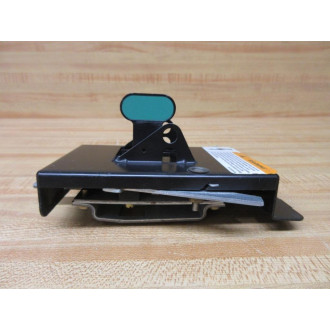 Siemens 25-135-017-510 Circuit Breaker Handle 25135017510 - Used