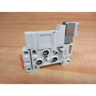 SMC SY3140-5LZD Solenoid Valve SY31405LZD With Manifold - Used
