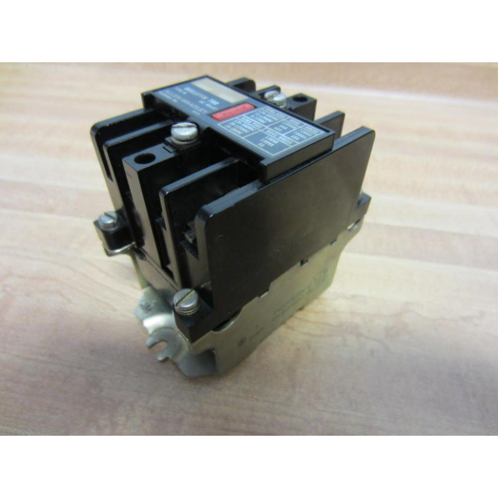 Allen Bradley 700-N400A1 Relay 700N400A1 Series C Missing Terminal Screws - Used