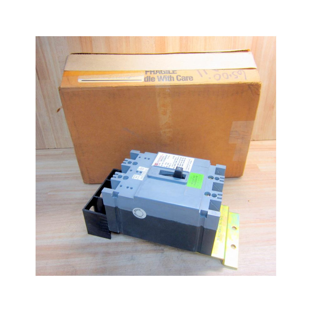 Cutler Hammer RHF3015 Eaton Circuit Breaker