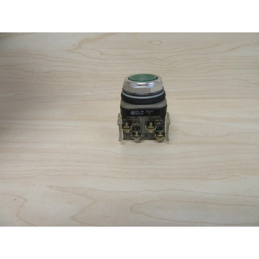 Allen Bradley 800T-A1B Push Button 800TA1B Ser.T Green - Used