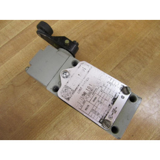 General Electric CR115GB101 Roller Limit Switch WRoller Lever - Used