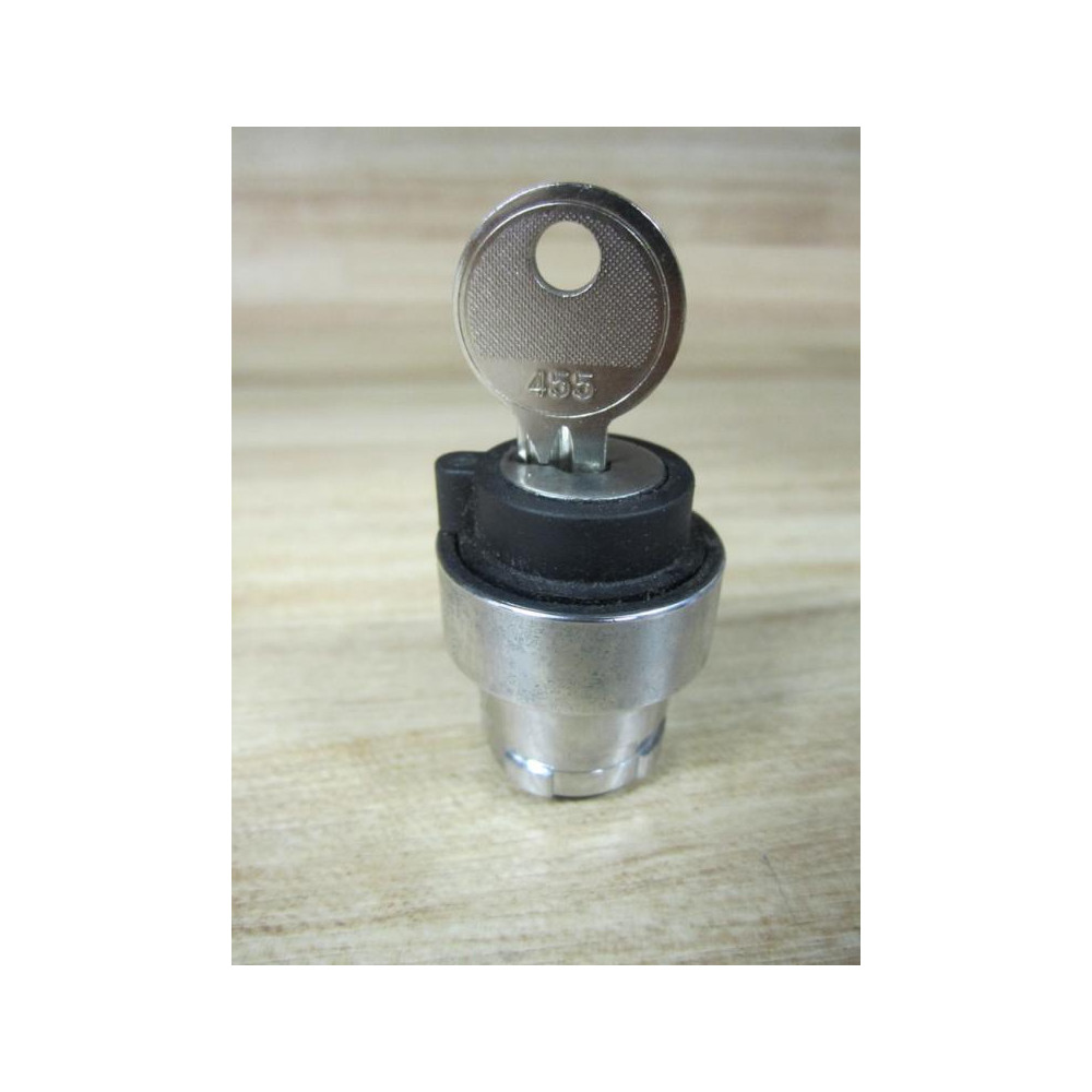 Schneider Telemecanique ZB2-BG4 Key Operated Selector Switch 24980 - Used