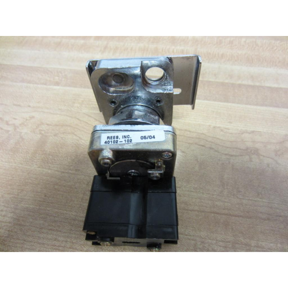 Rees 40102-102 Pushbutton 40102102 WO Mushroom Plunger - New No Box