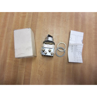 Allen Bradley 800T-H2B Switch 800TH2B W (2) 800T-XA Ser. T