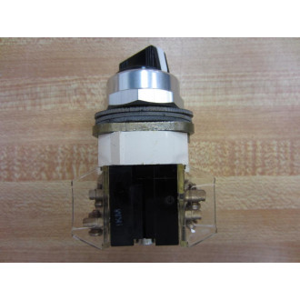 Allen Bradley 800T-H2B Switch 800TH2B W (2) 800T-XA Ser. T