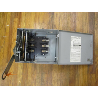 Siemens UVS361G Fusible Switch Plug 30 Amps 600 Volts AC - Used