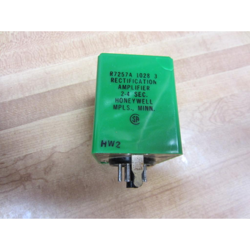 Honeywell R7257A1028 Plug-In Rectification Amplifier CRACKED HOUSING - Used