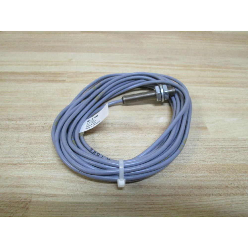 Cutler Hammer E57LAL8T111 Eaton Proximity Switch - New No Box