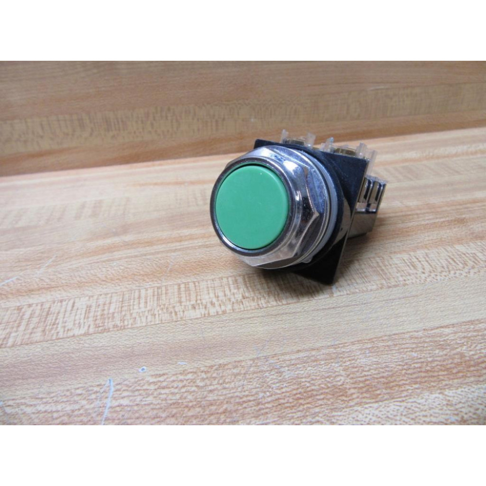 General Electric CR104PBG01G1 Standard Flush Push Button GE WBlock - New No Box