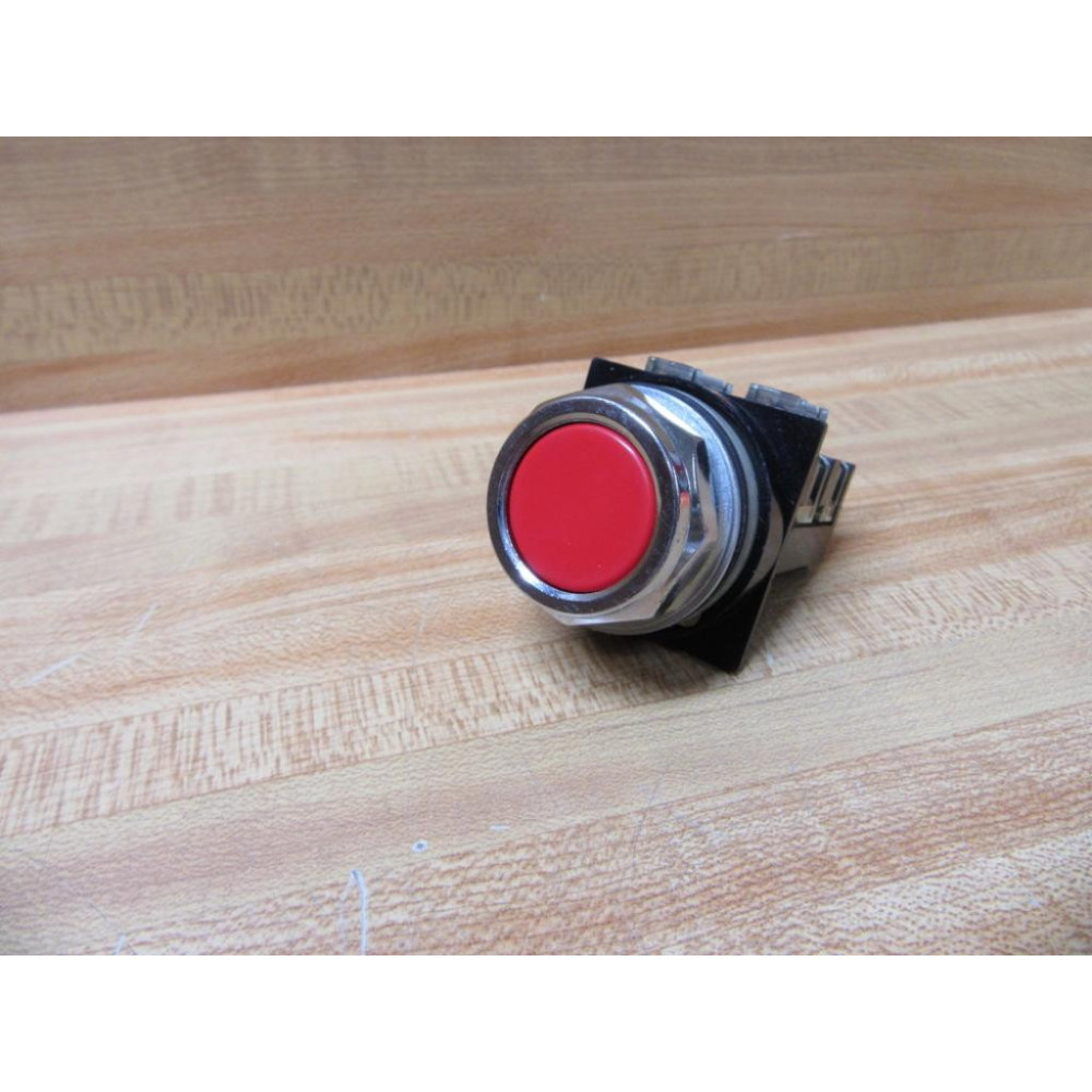 General Electric CR104PBG91R1 Red Pushbutton GE WContact Block - New No Box