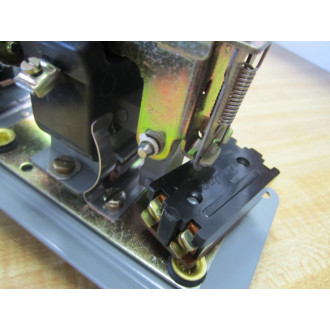 Square D 8991 AT018 Timing Relay 8991-ATO18 - New No Box