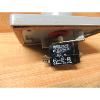 General Electric CR2940NP501YA Push Button Switch Assembly - New No Box