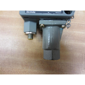Allen Bradley 836T-T301JX130X15 836TT301JX130X15 Pressure Switch Series A - Used