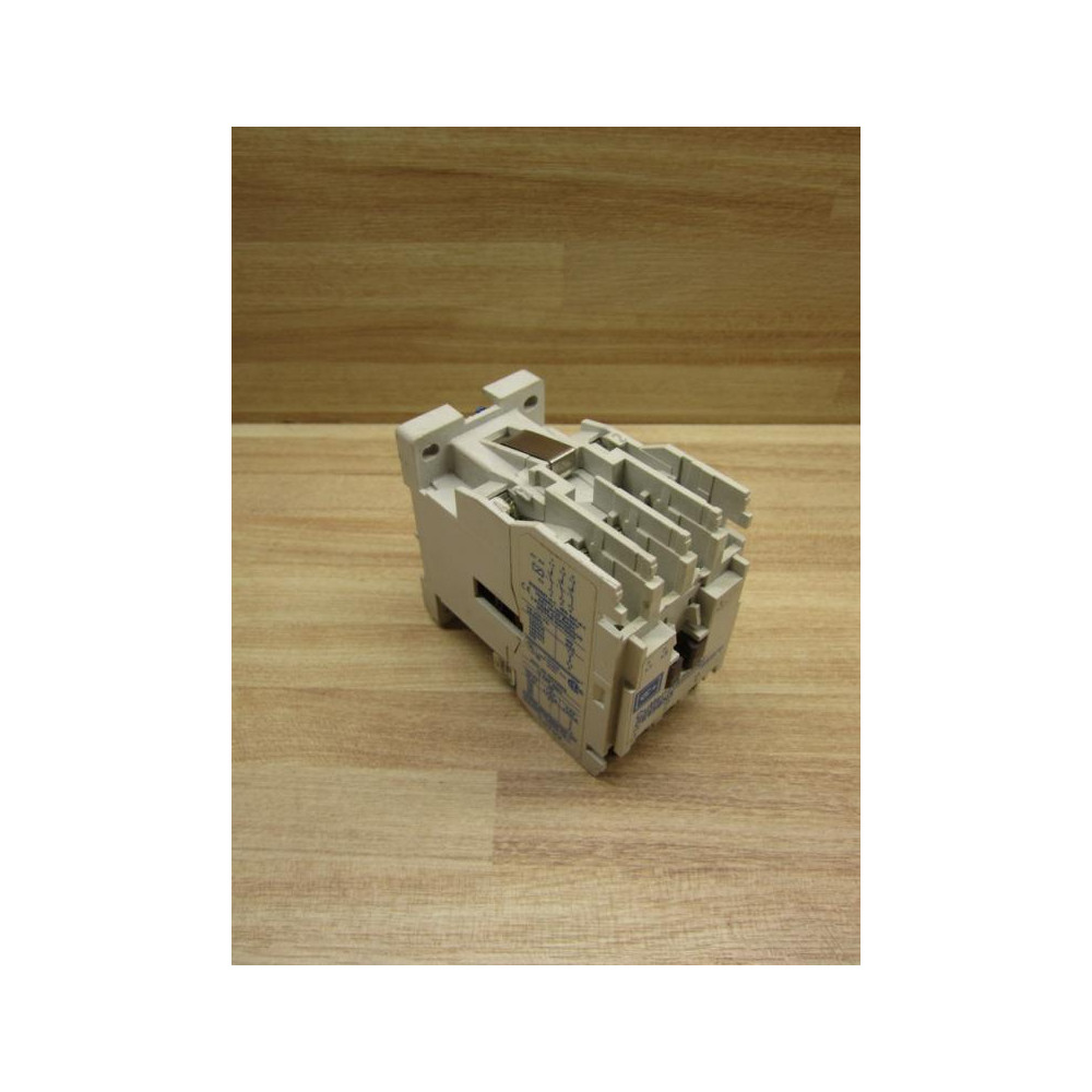 Cutler Hammer CE55BN3 Eaton Contactor - Used