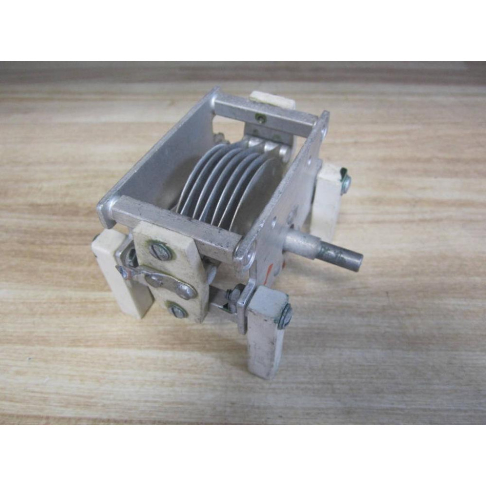 Hammarlund T-7660443-R Capacitor WO Side Wheel - Used