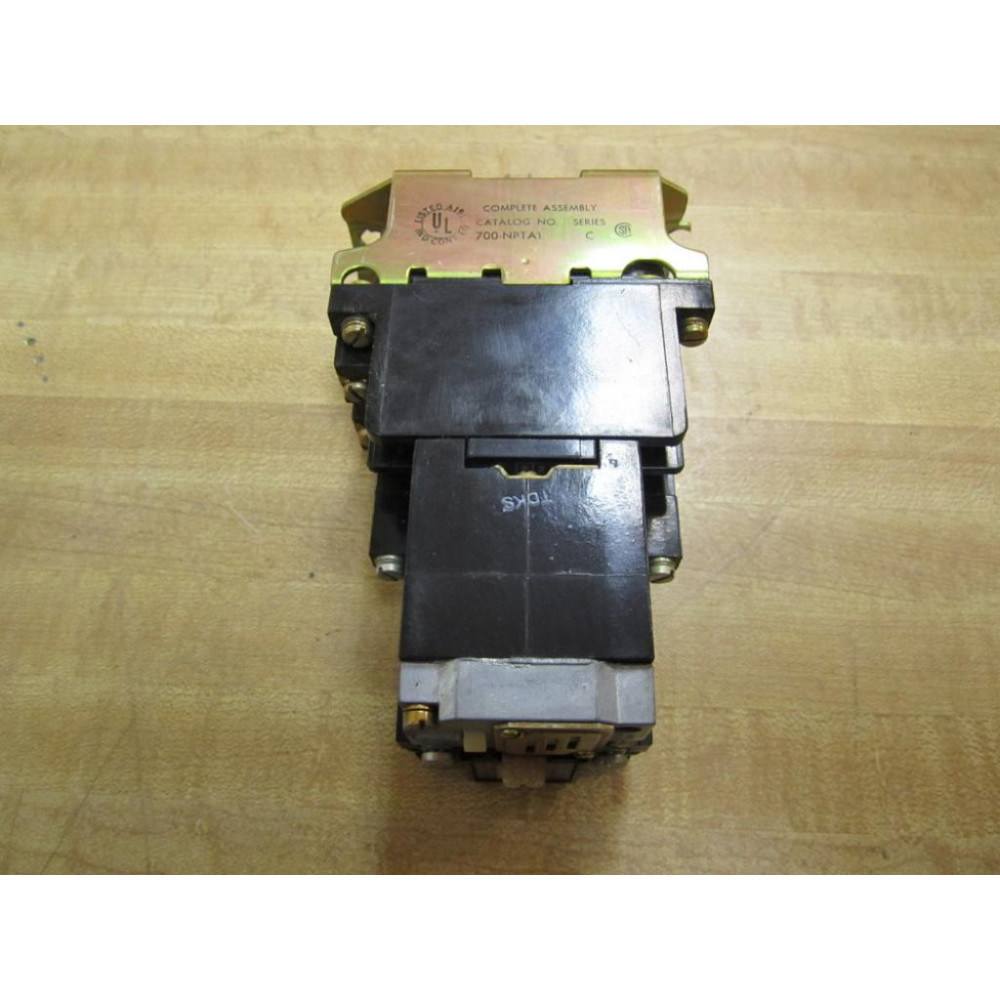 Allen Bradley 700-NPTA1 Relay With  700-NT Series C - Used