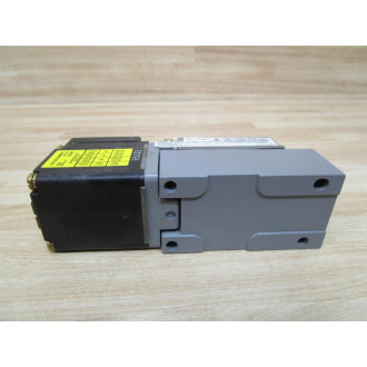 Cutler Hammer E51CLP1 Proximity Sensor E51CLP1