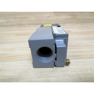 Cutler Hammer E51CLP1 Proximity Sensor E51CLP1