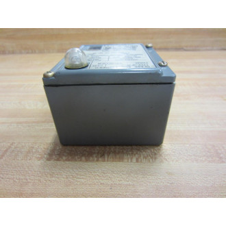 Square D 9012-GFW-3 Pressure Switch 9012GFW3 - Used