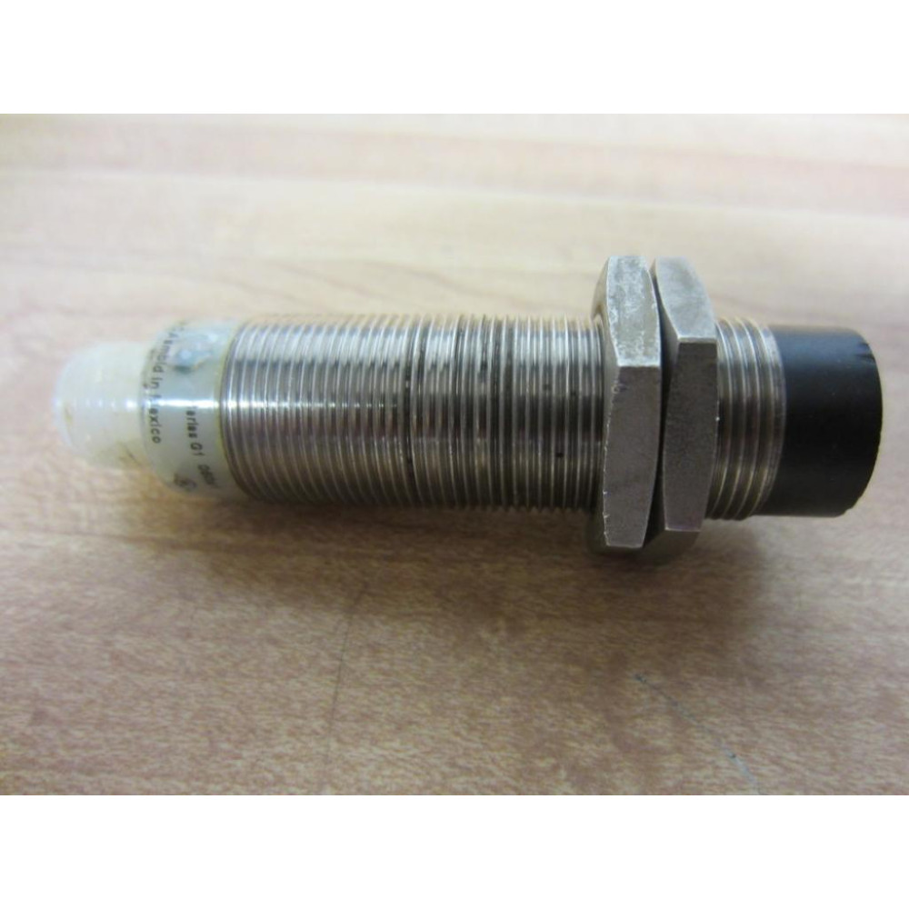 Cutler Hammer E57LAL18A2EA Eaton Sensor Series G1 - Used