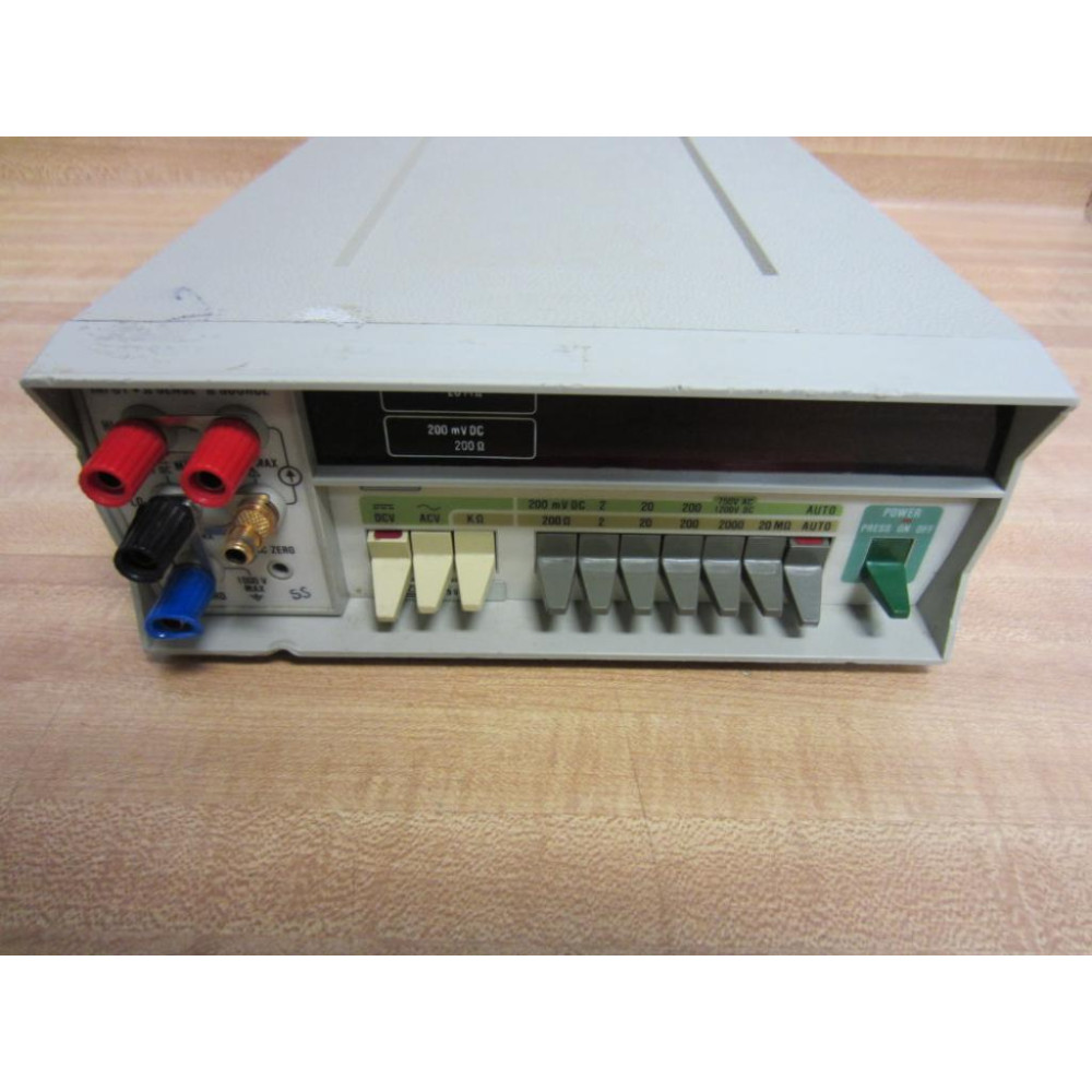 Fluke 8810A Digital Multimeter 3090013 Cracked Case - Used