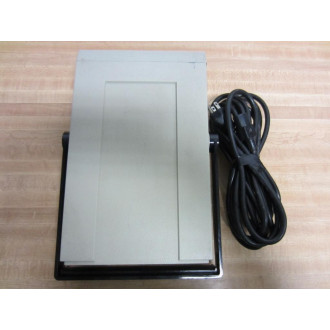 Fluke 8810A Digital Multimeter 3090013 Cracked Case - Used