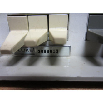 Fluke 8810A Digital Multimeter 3090013 Cracked Case - Used