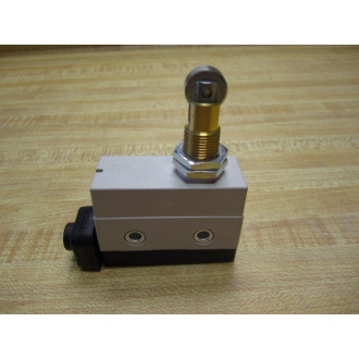 Omron D4MC-5020 Limit Switch Roller Plunger D4MC5020 - New No Box