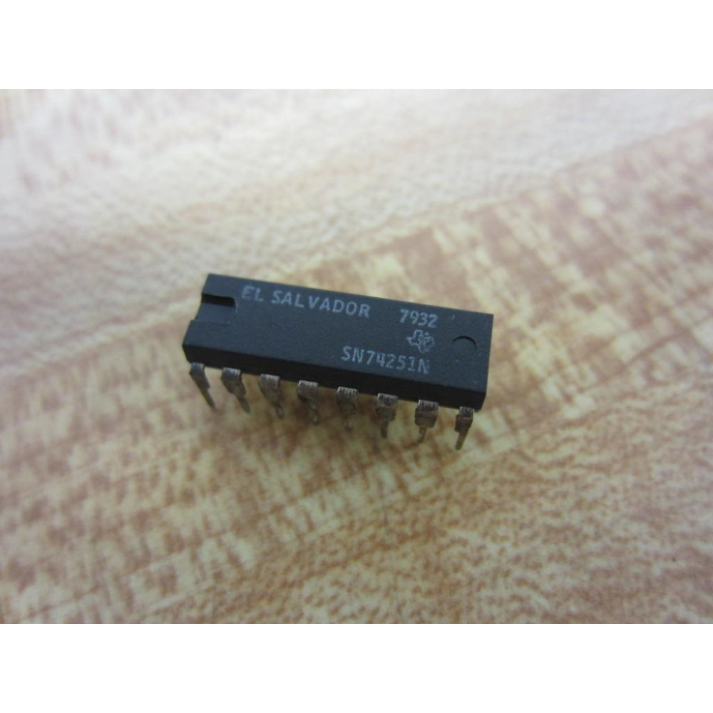Texas Instruments SN74251N Integrated Circuit (Pack of 4)