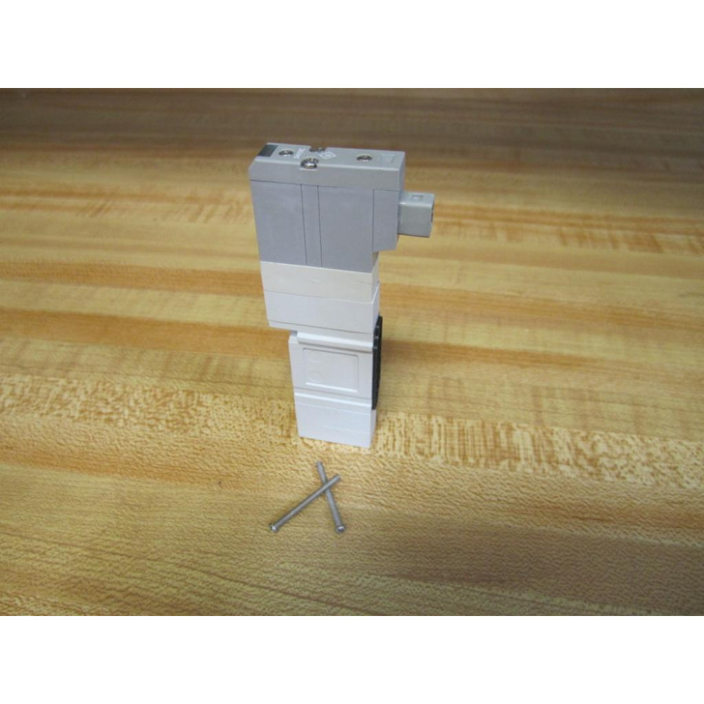 SMC SV1400-5FU Valve SV14005FU WGasket - New No Box