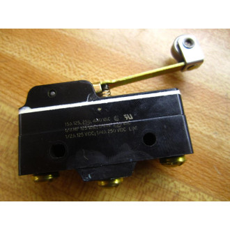 Micro Switch BZ-2RW8255-A2-S Snap-Action Switch wRoller - New No Box