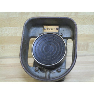 Allen Bradley 800P-1S1BBSM1 Pushbutton 800P1S1BBSM1 - Used