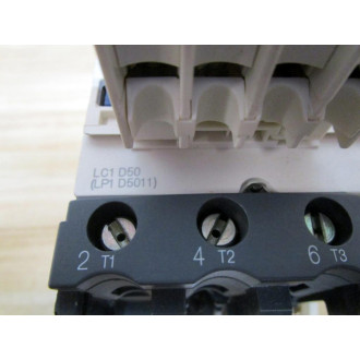 Schneider Electric LC1DREQ3831G2 Contactor Assembly Cracked Housing - Used