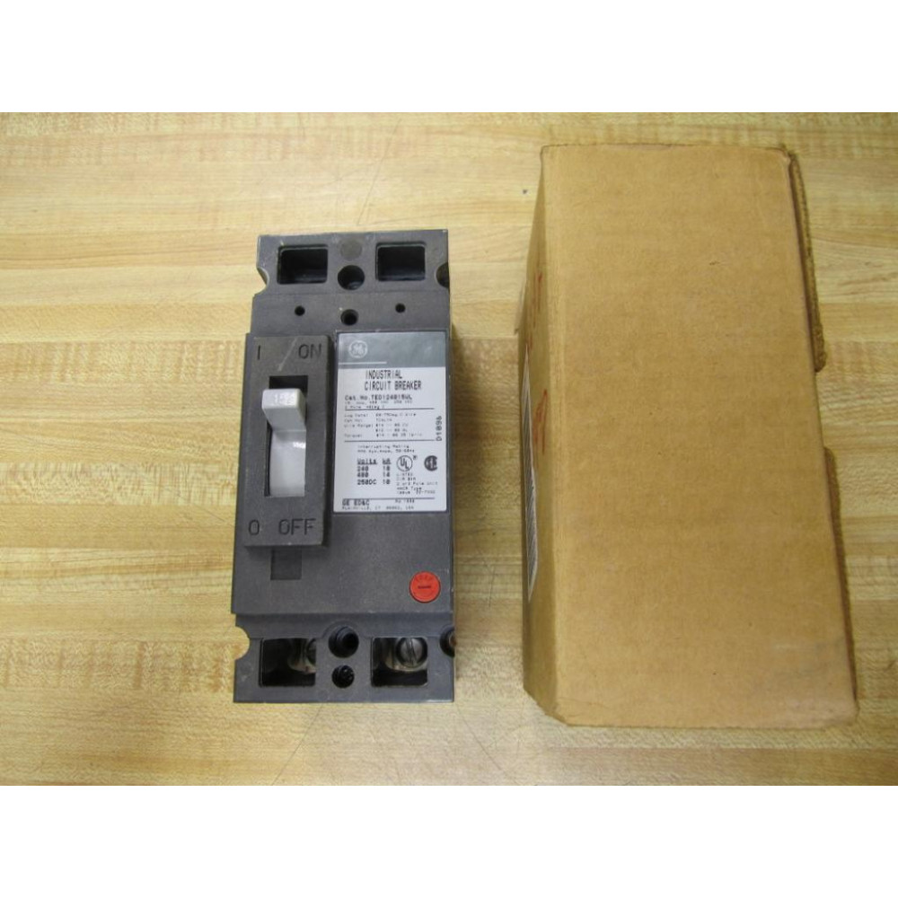 General Electric TED124015WL Circuit Breakers Model 3