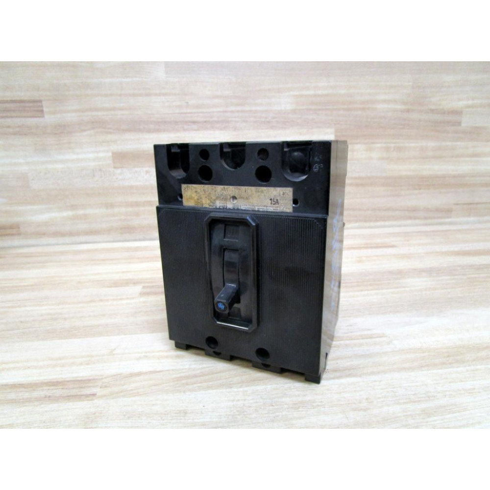 Siemens 15A 600V Circuit Breaker 15A600V - Used