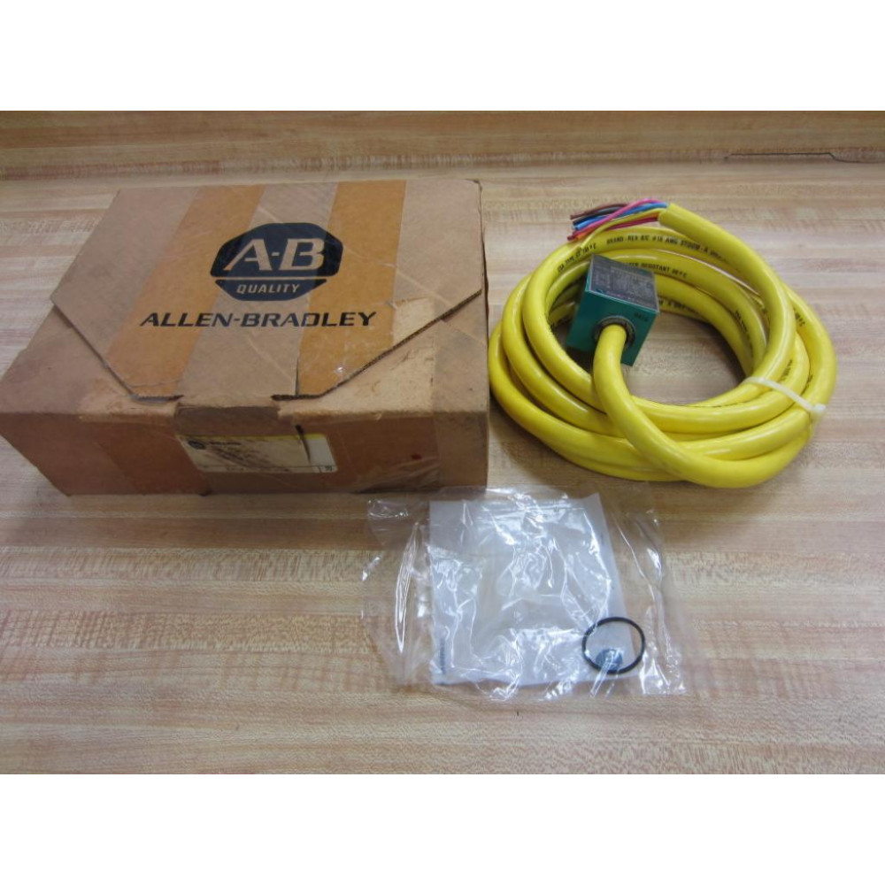 Allen Bradley 802M-XTY12 Limit Switch Body wCable 802MXTY12
