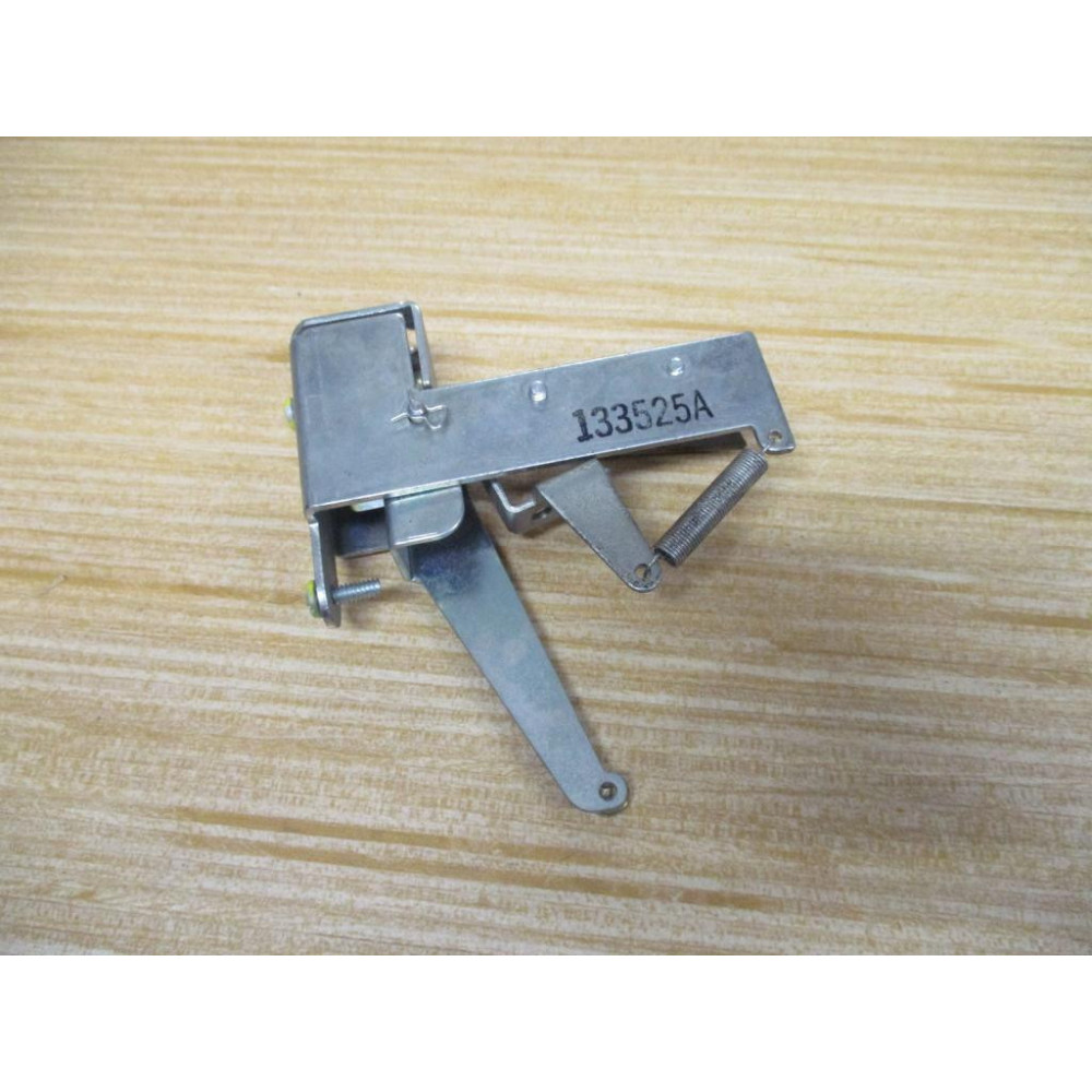 Honeywell 133525A Auxiliary Switch WO Switch Body - New No Box