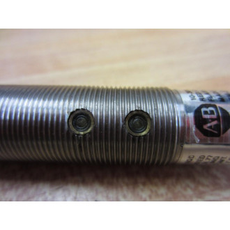 Allen Bradley 871TM-DN5NP18-D4 871TMDN5NP18D4 Proximity Switch Series A - Used